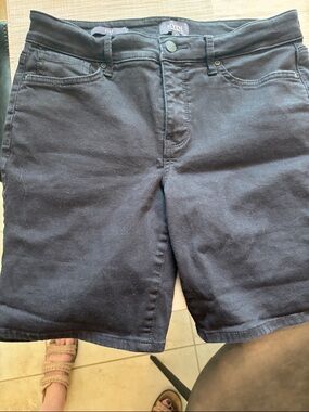 NYDJ Black Ella High-Rise Stretch Jean Shorts. 8